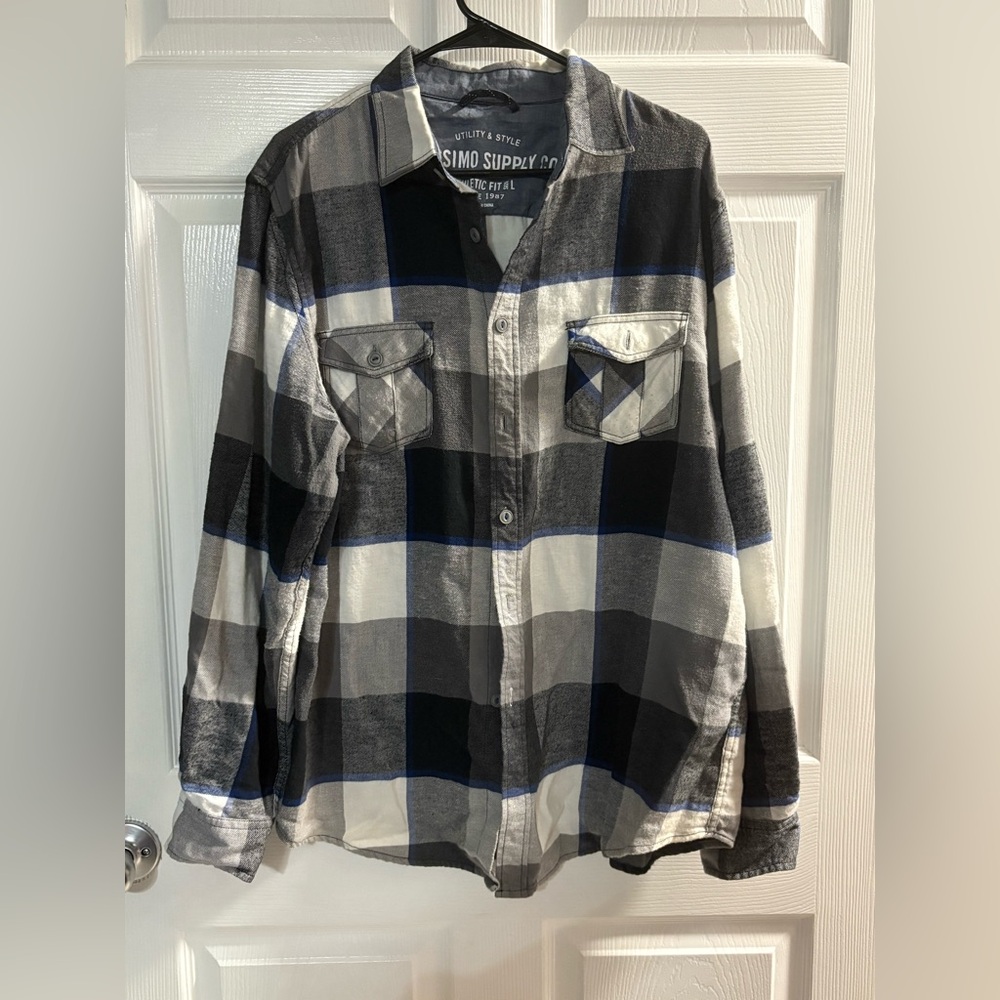 Mossimo Supply Co. Button Up Shirt SIZE : Large BLACK/WHITE DESIGN